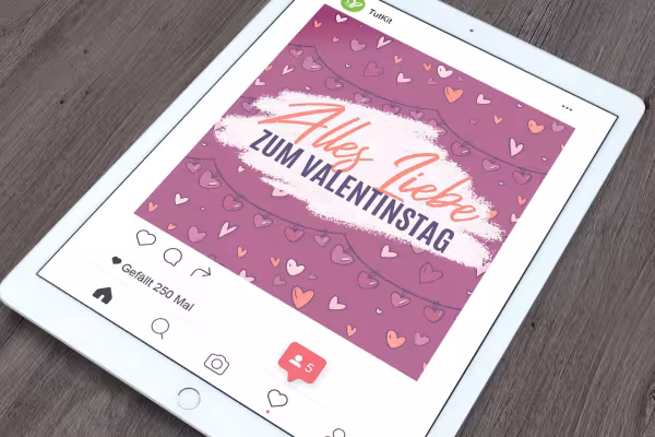 Imagen de redes sociales con fondo de San Valentín