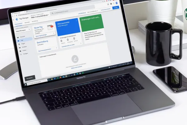 Google Tag Manager på en bærbar computer, uddrag fra tutorial'en
