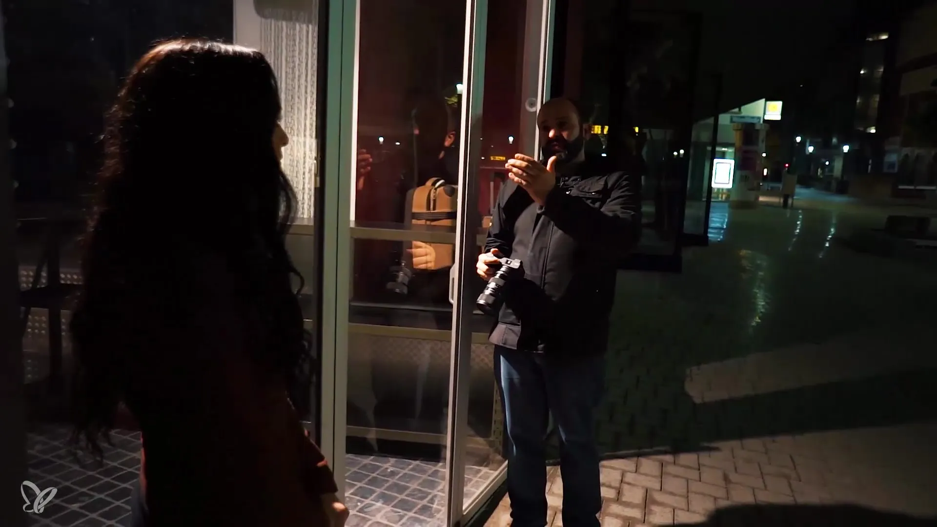 Dominar la fotografía nocturna con luz de escaparate Dominar la fotografía nocturna con luz de escaparate