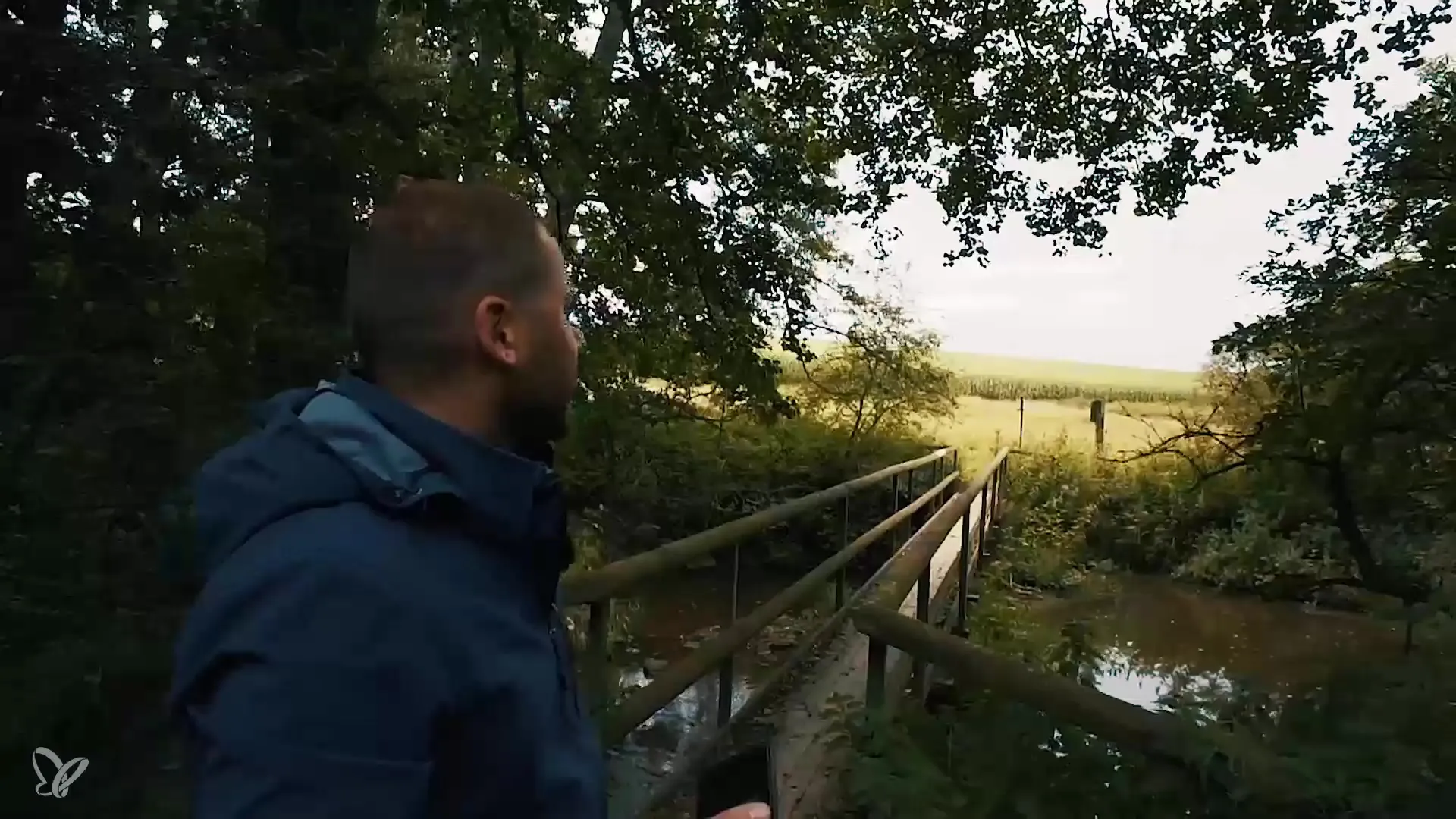 Master backlight shots on bridges with your smartphone Master backlight shots on bridges with your smartphone