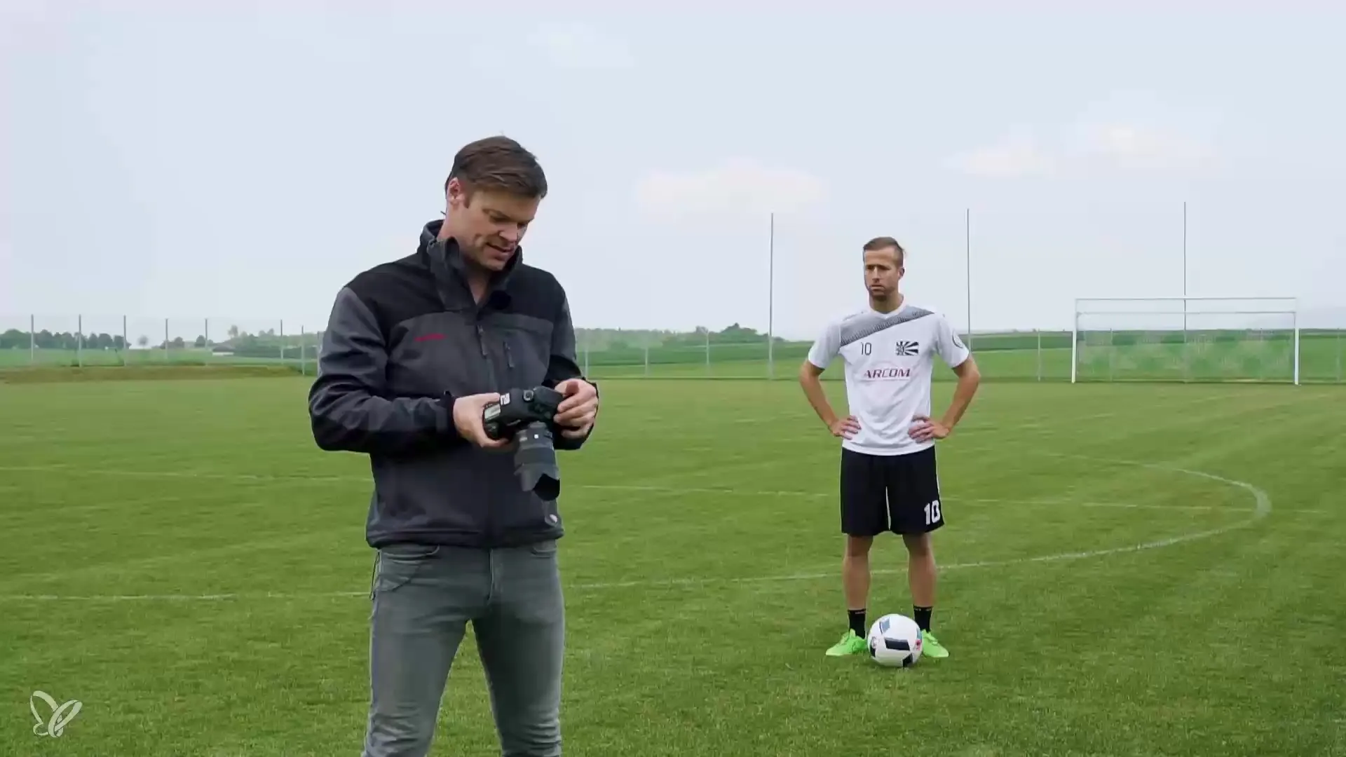 Mestre kompaktblits i sportfotografering Mestring av kompaktblitz i sportsfotografi