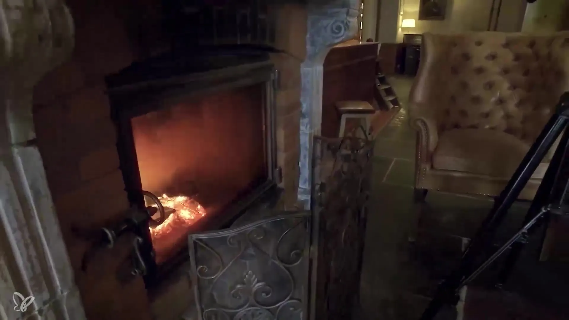 Fotografia alberghiera: mettere in scena il fuoco attraverso un'illuminazione perfetta Fotografia d'hotel: mettere in scena il fuoco con un'illuminazione perfetta