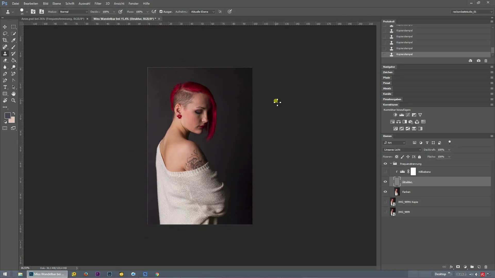 Retusz skóry z zastosowaniem separacji częstotliwości w Photoshopie Retusz skóry z separacją częstotliwości w Photoshopie