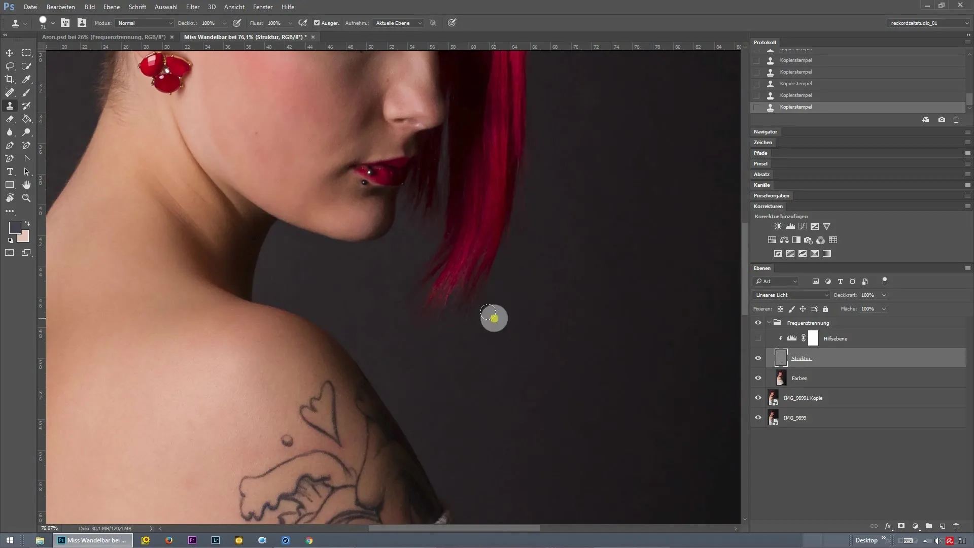 Retusz tła i włosów z użyciem separacji częstotliwości w Photoshopie Retusz tła i włosów z użyciem separacji częstotliwości w Photoshopie