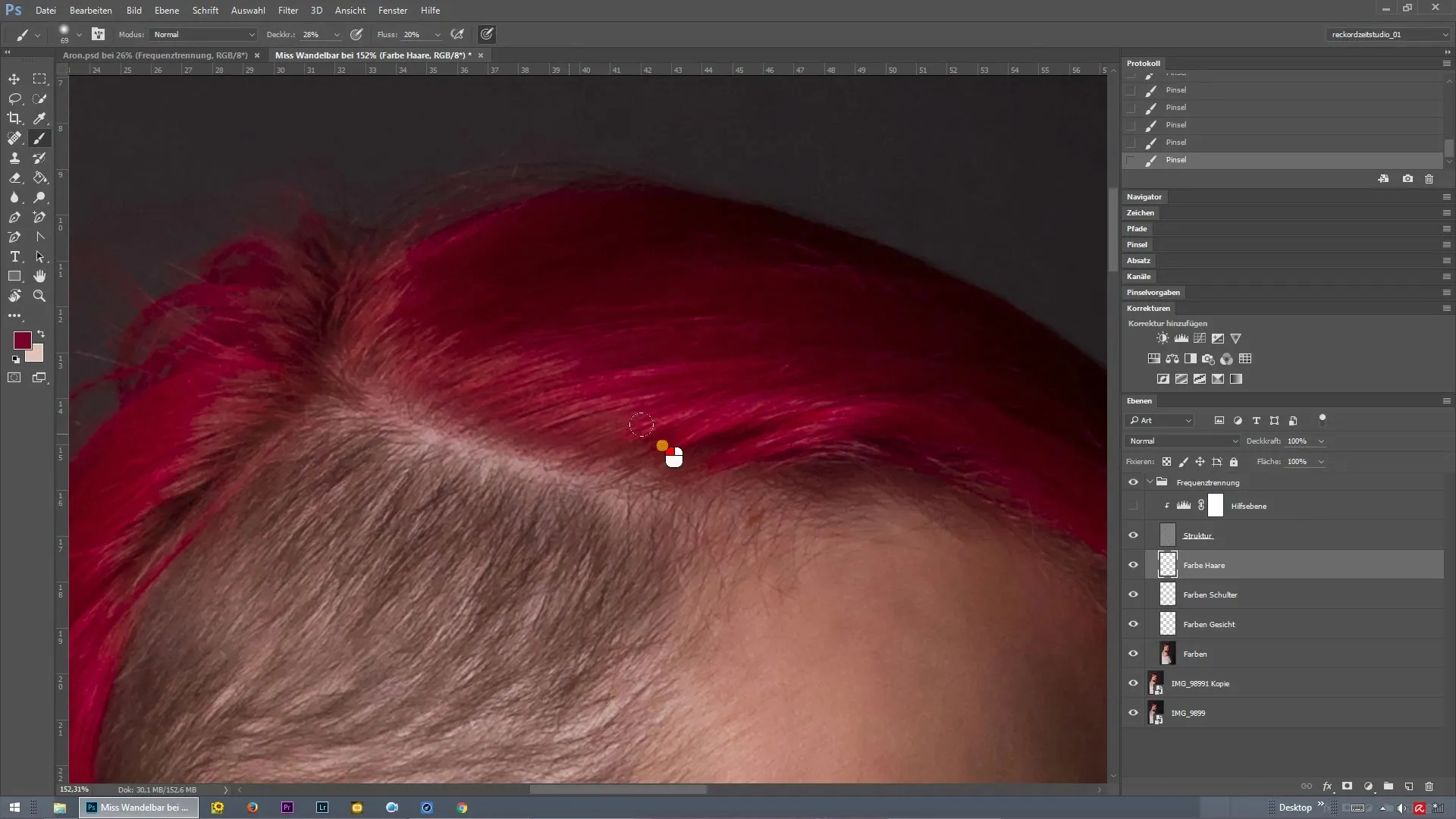 Farbowanie linii włosów za pomocą separacji częstotliwości w Photoshopie Zmiana koloru linii włosów z użyciem separacji częstotliwości w Photoshopie