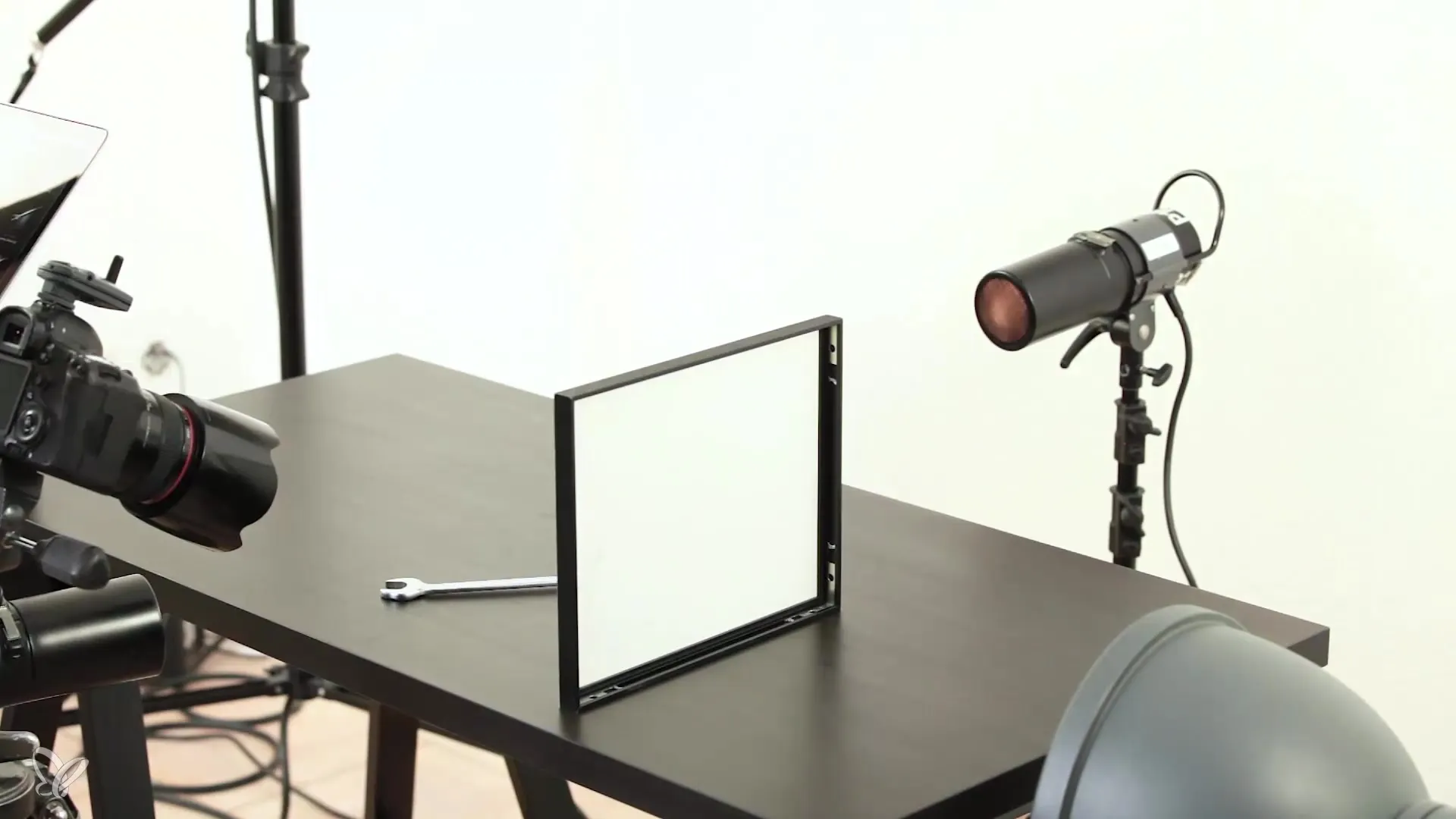 Hard light for stronger product shots Hard light for stronger product shots