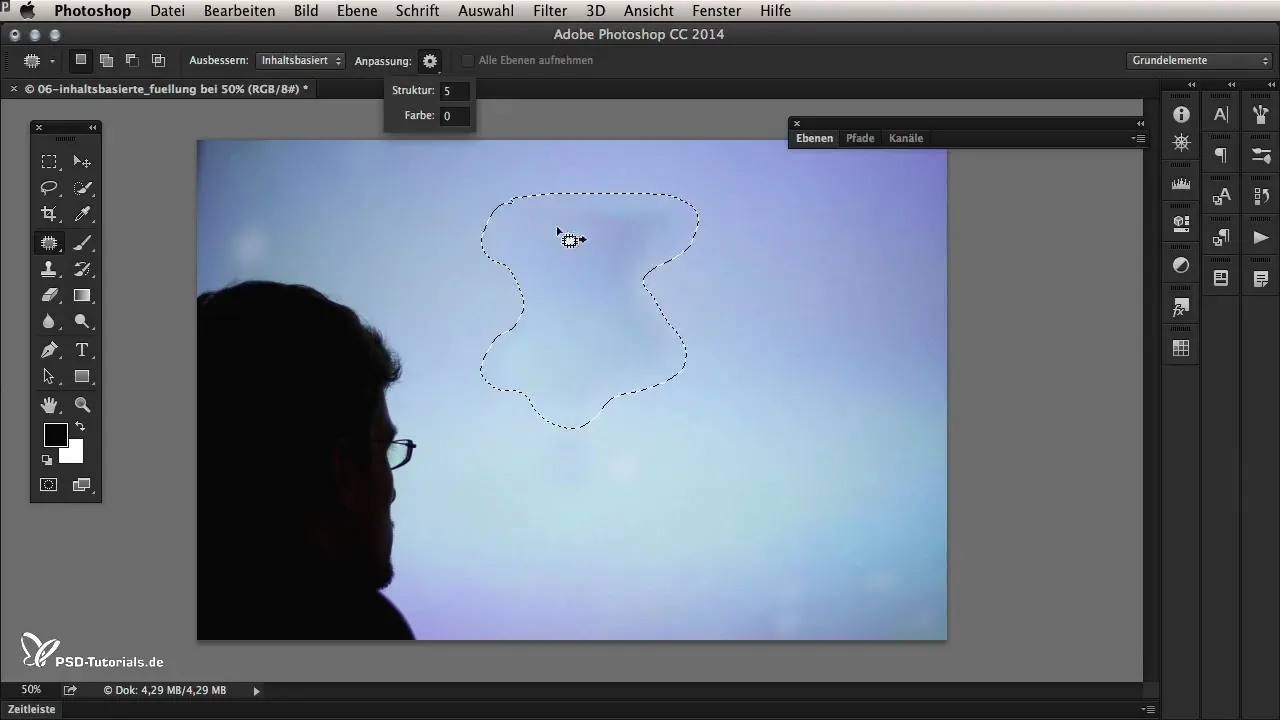 New in Photoshop CC 2014: Improved Content-Aware Fill New in Photoshop CC 2014: Improvements to Content-Aware Fill