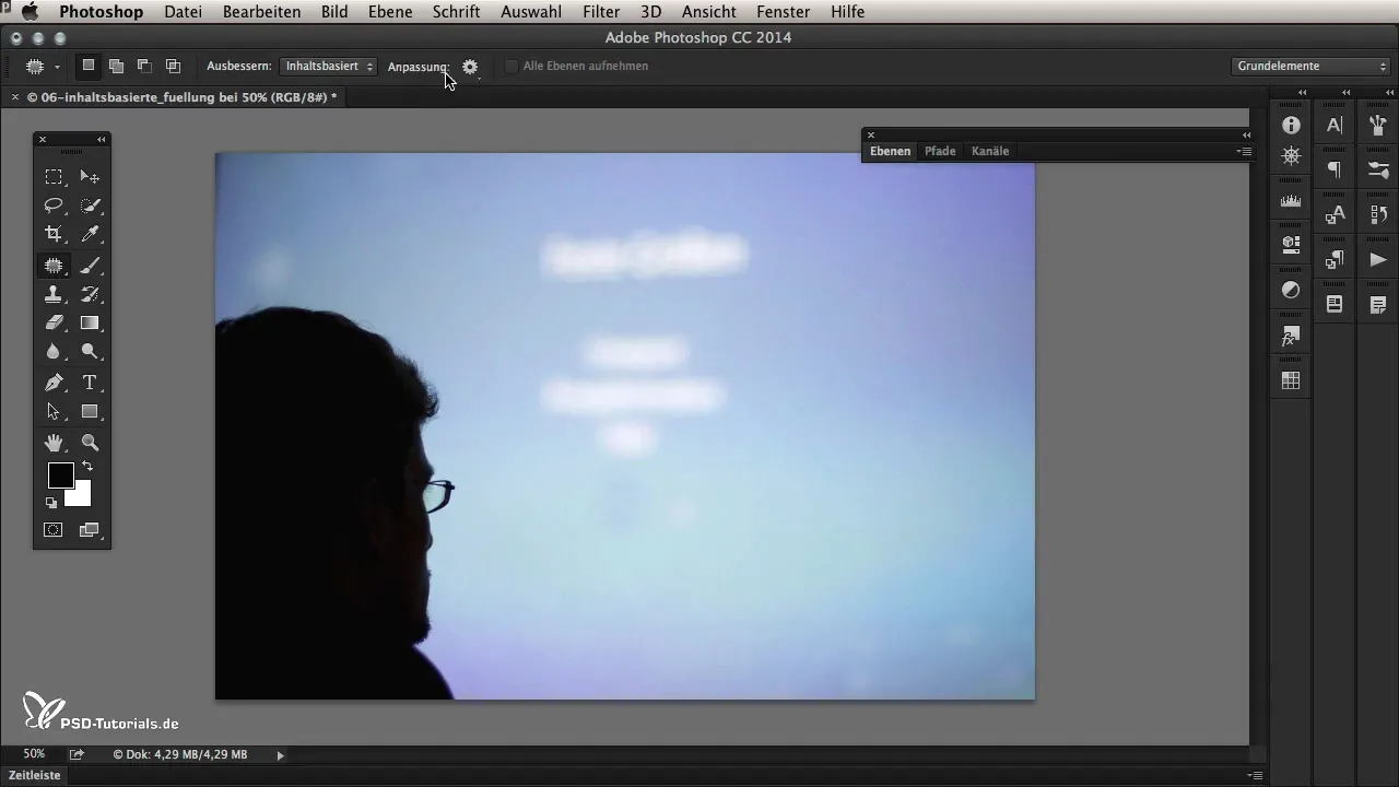 What's new in Photoshop CC 2014: Improved content-aware fills New in Photoshop CC 2014: Improved Content-Aware Fill