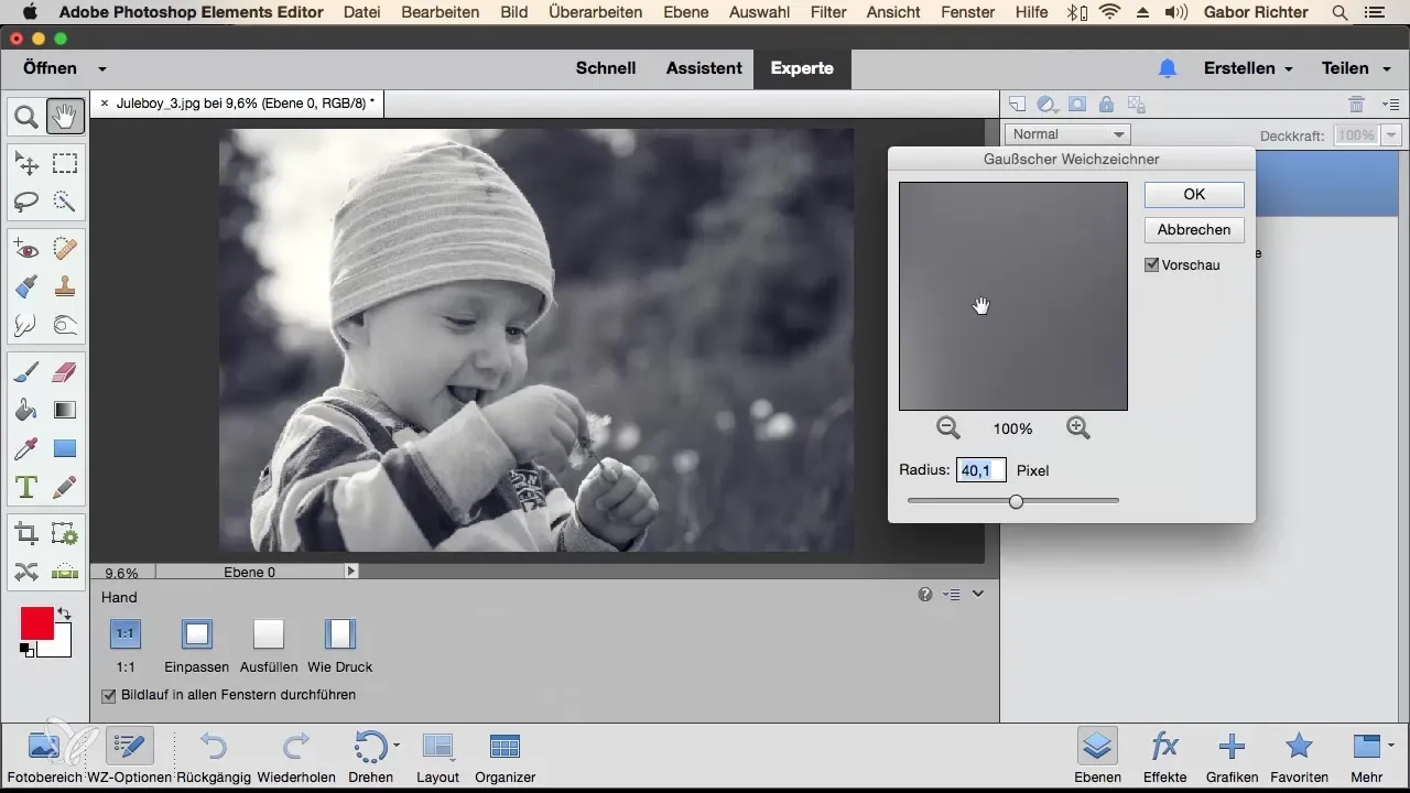 Bruke gaussisk uskarphet i Photoshop Elements målrettet Målrettet bruke Gaussisk uskarphet i Photoshop Elements