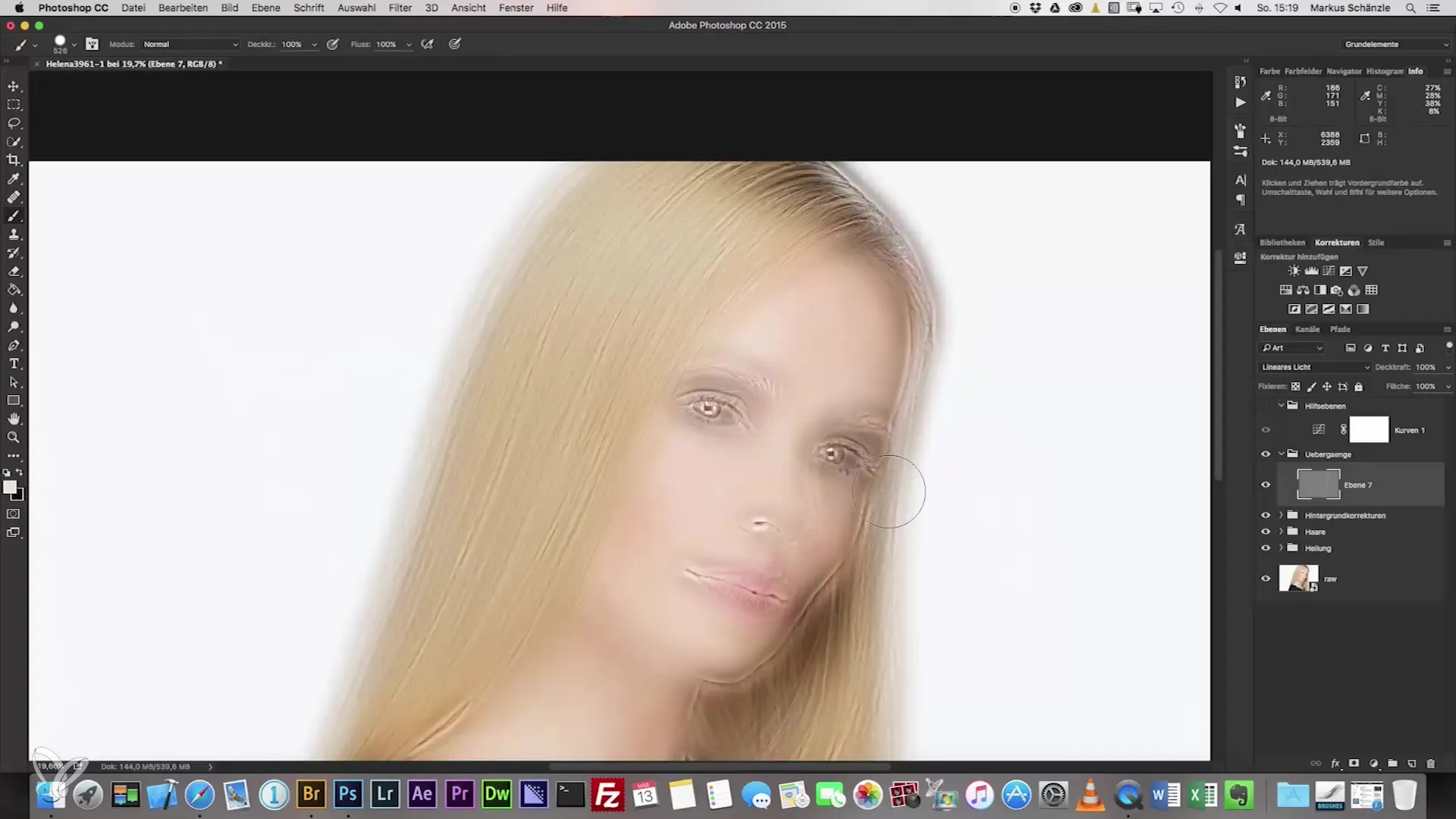 Perfect headshot photography with soft transitions Perfect headshot photography with soft transitions