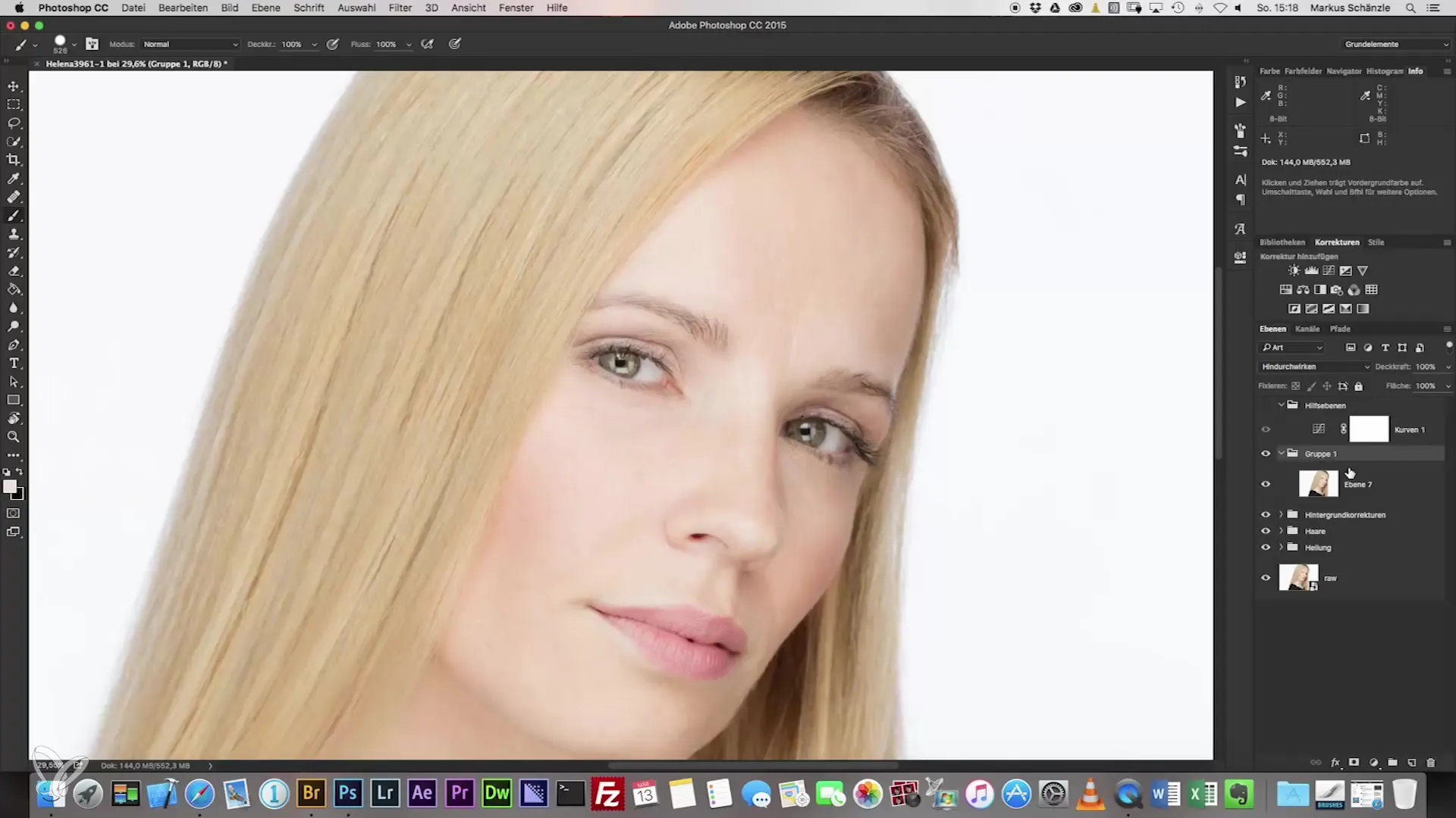 Perfect headshot photography with soft transitions Perfect headshot photography with soft transitions