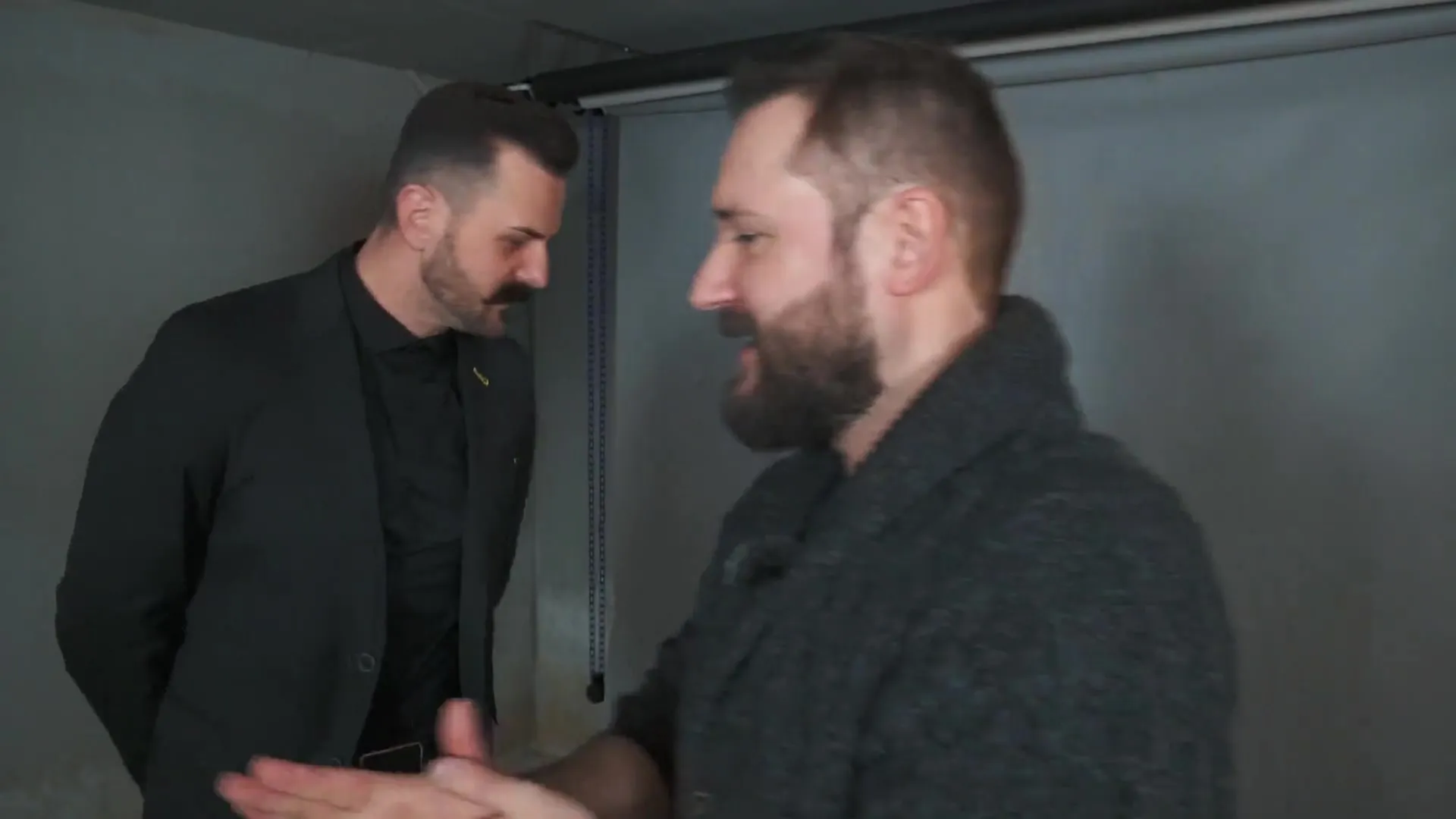 Professionelles Filmplakat im Preacher-Stil Lichtsetup und Fotografie Professionelles Filmplakat im Preacher-Stil Lichtsetup und Fotografie