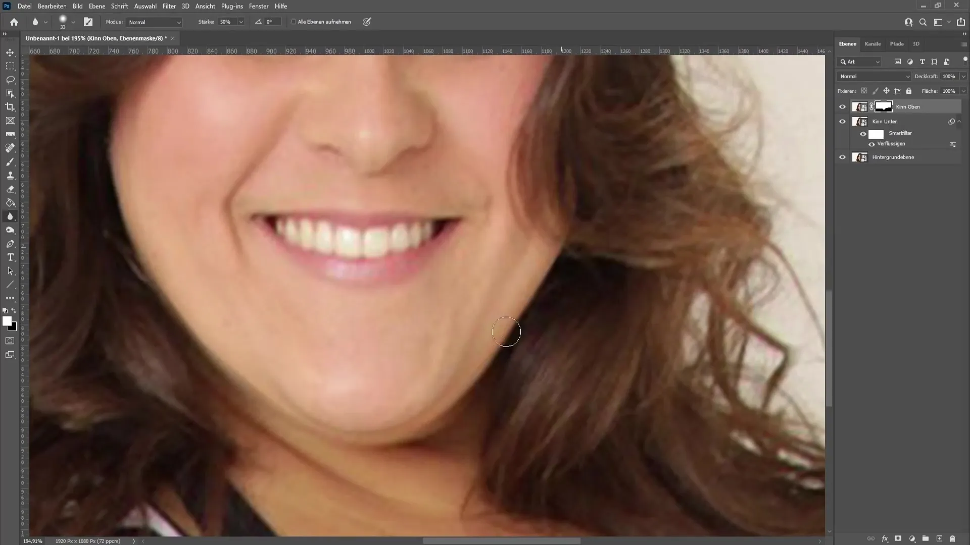 Rimuovere il doppio mento in Photoshop passo dopo passo