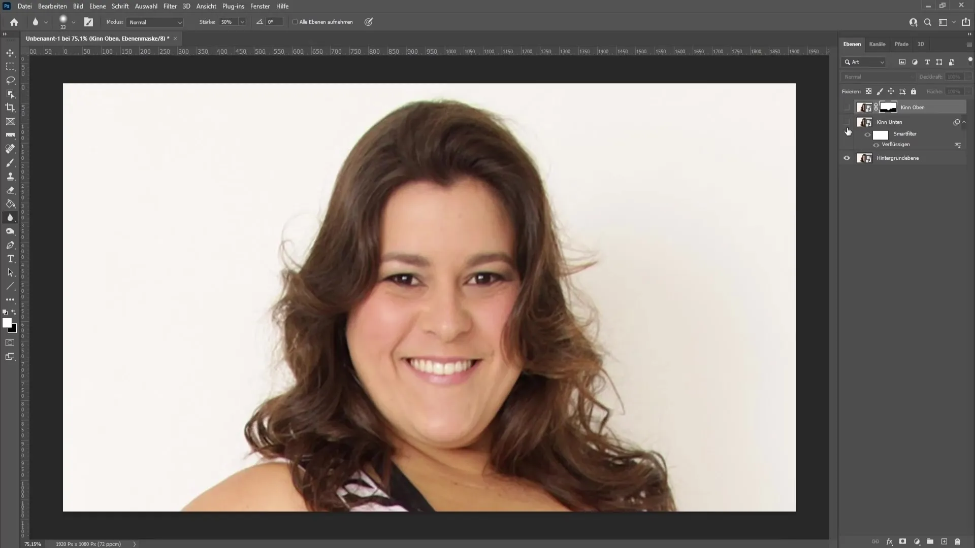 Rimuovere il doppio mento in Photoshop passo dopo passo