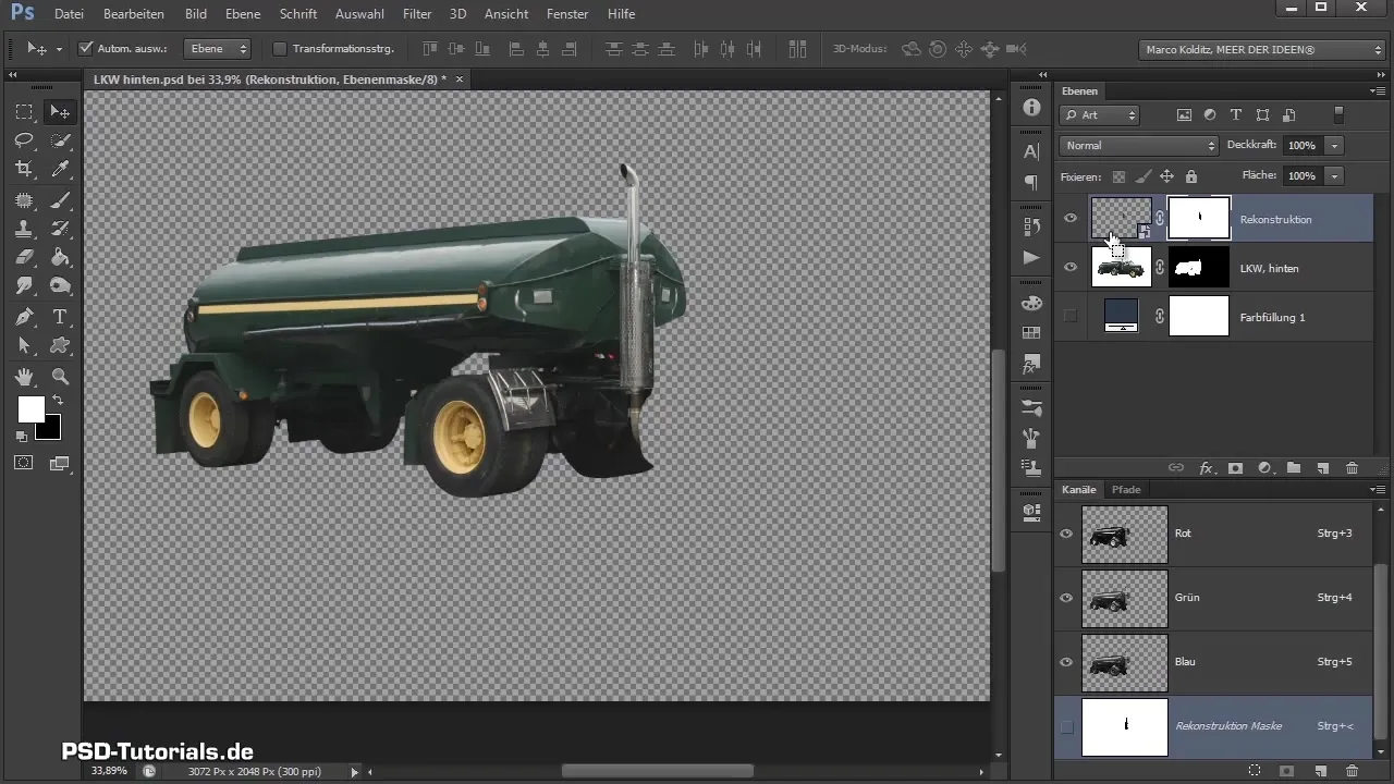 Rimuovere il serbatoio del gas di un camion con Photoshop Rimuovere il serbatoio di un camion utilizzando Photoshop