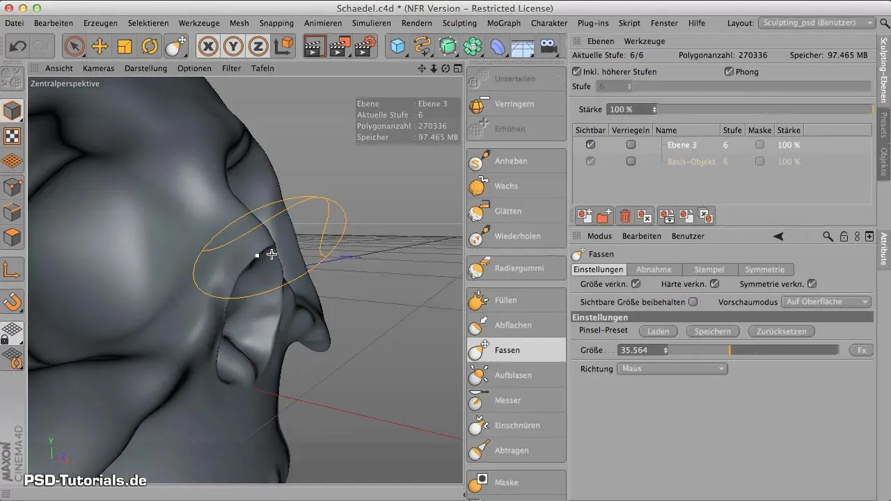 Edge contouring with the "Narrowing" tool in CINEMA 4D Edge Contouring with the "Pinching" Tool in CINEMA 4D