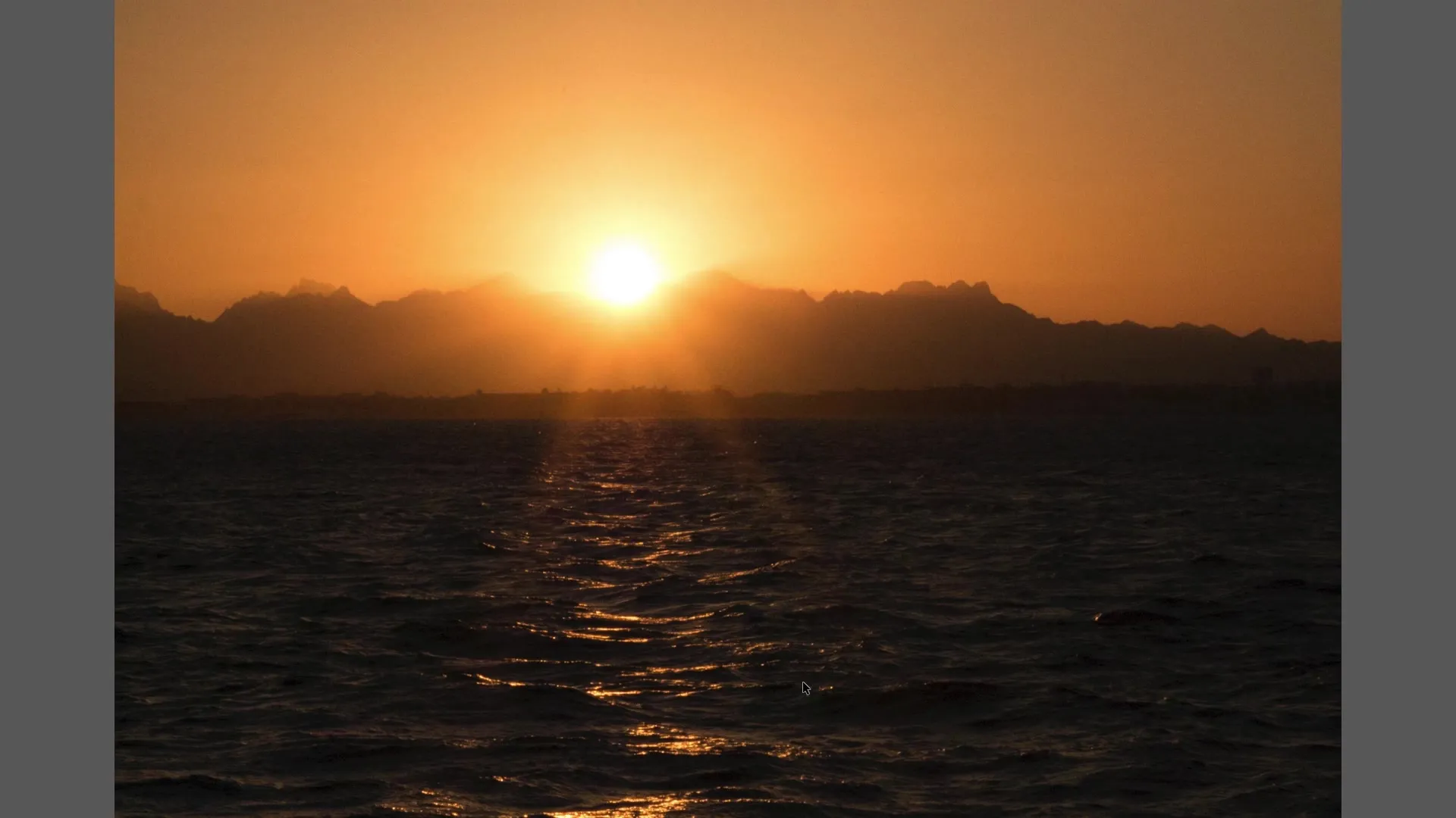 Sonnenaufgänge und -untergänge urlaubsfotografisch optimal festhalten Sonnenaufgänge und -untergänge urlaubsfotografisch optimal festhalten