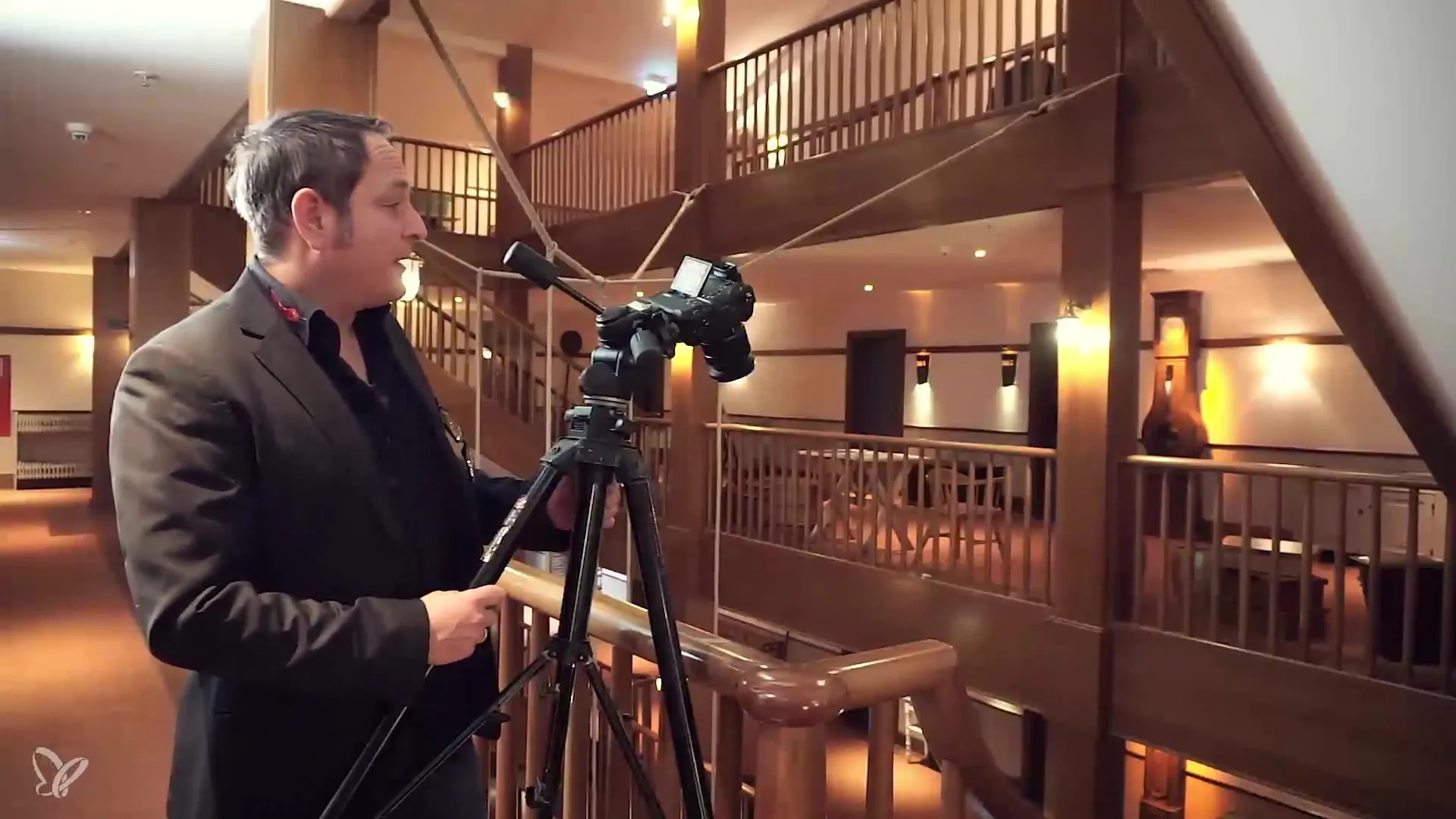 Treppenhäuser bezaubernd fotografieren – Tipps für Hotelfotografie Treppenhäuser bezaubernd fotografieren – Tipps für Hotelfotografie