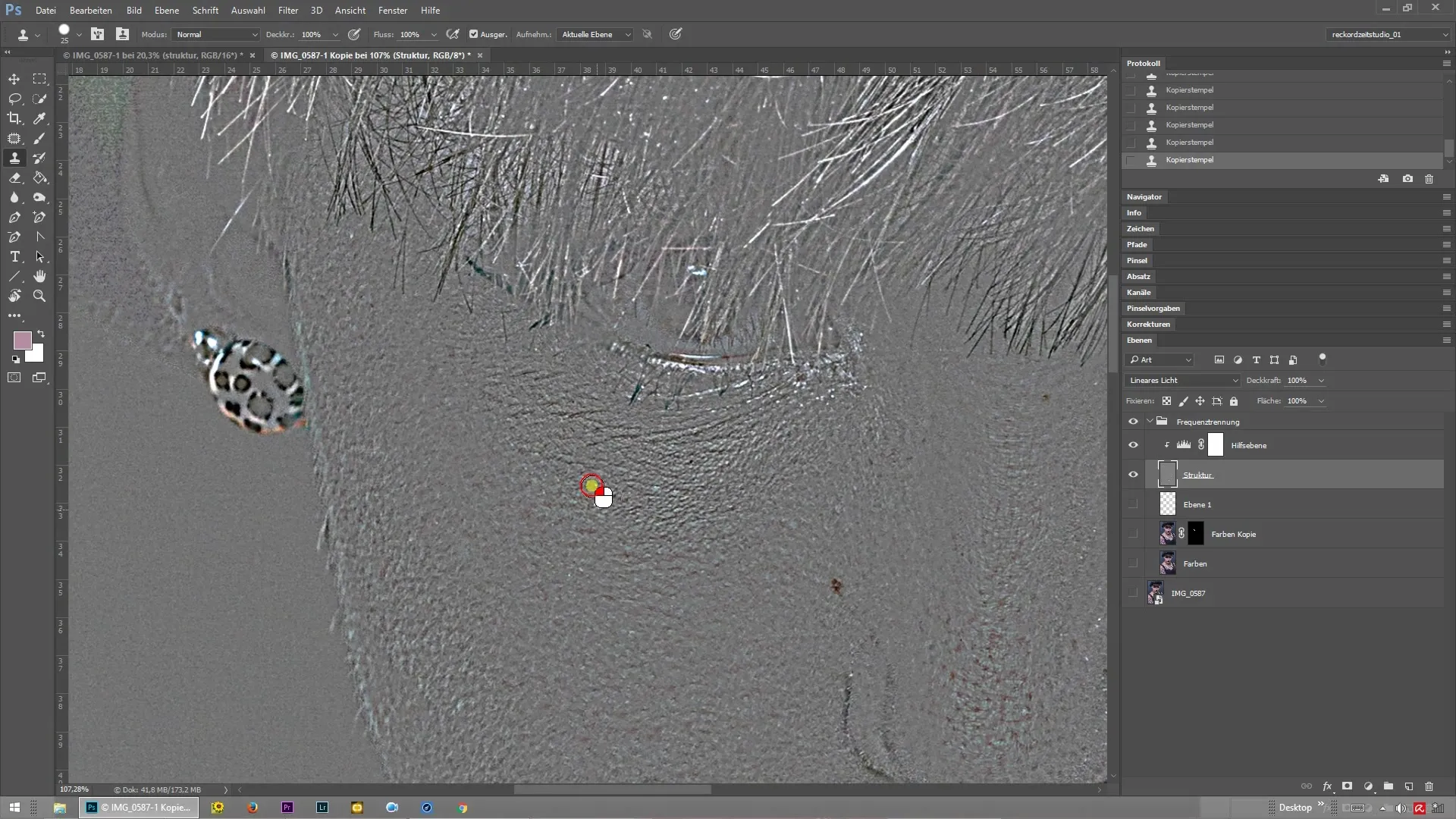 Frequenztrennung in Photoshop: Hilfsebene einrichten Frequenztrennung in Photoshop: Hilfsebene einrichten