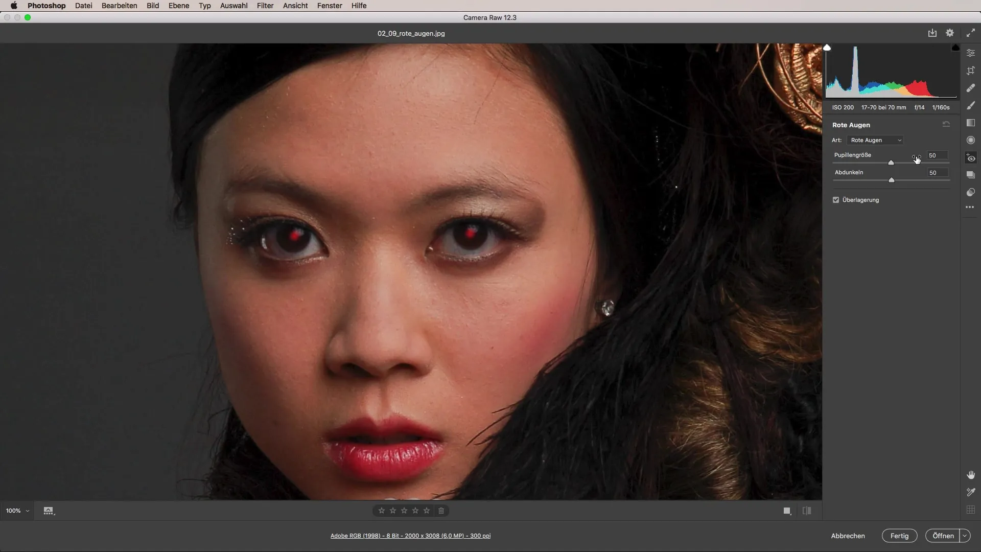 Effectively correct red eyes in portraits with Camera Raw Effectively correct red-eye in portraits with Camera Raw