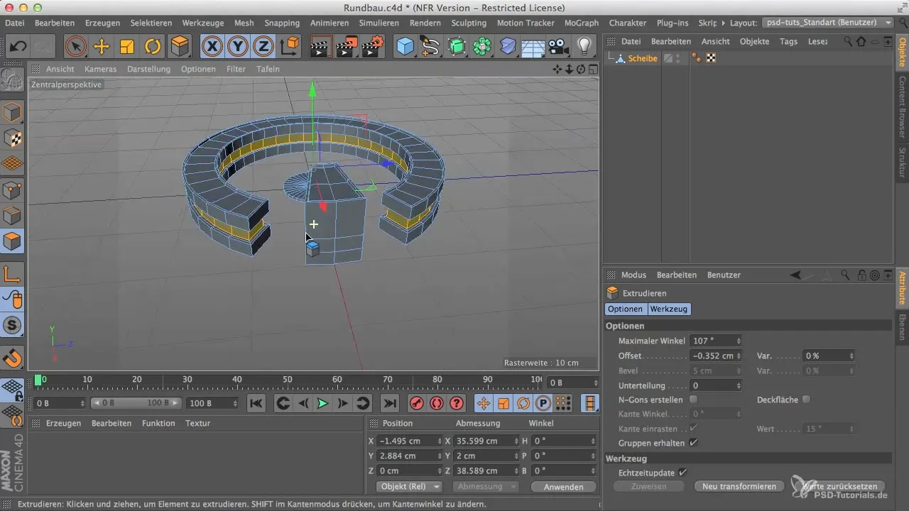 Деталі архітектури у круговій будівлі в Cinema 4D створювати