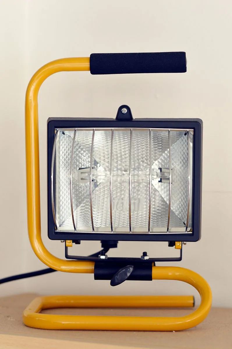 Tecnología de iluminación profesional y control de la iluminación: Parte 3 - Fuentes de luz relevantes para la fotografía profesional (?)