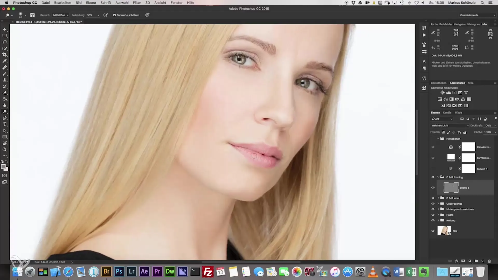 Dodge-and-Burn technique for headshot photography