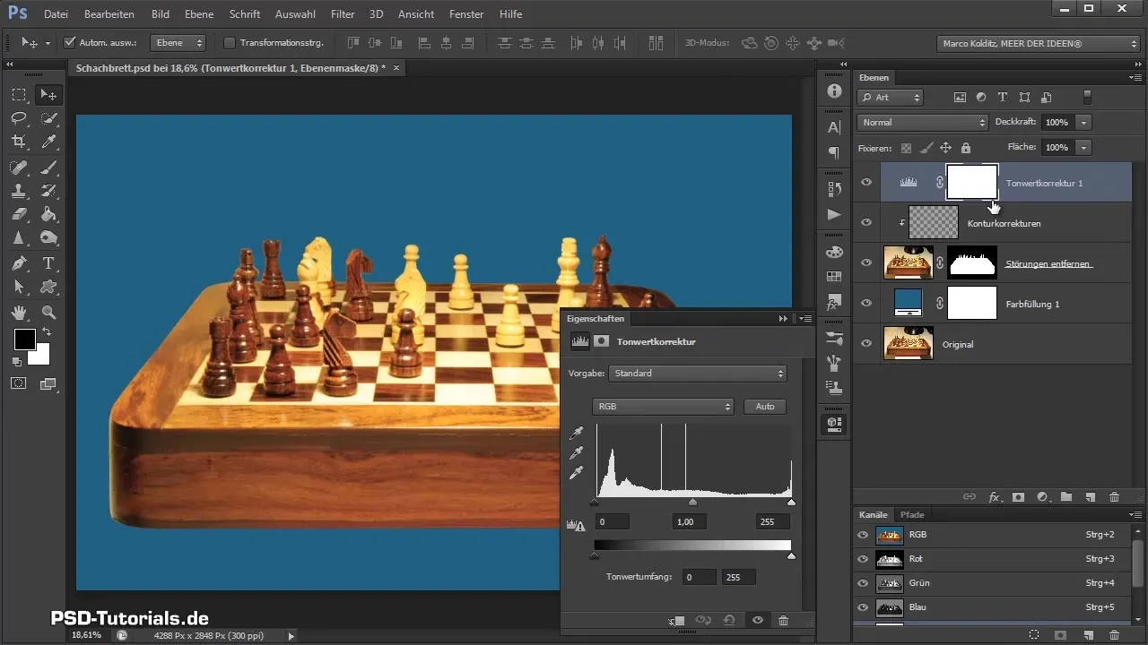 Joc de șah în Photoshop - Corectarea tabloului de șah și decuparea