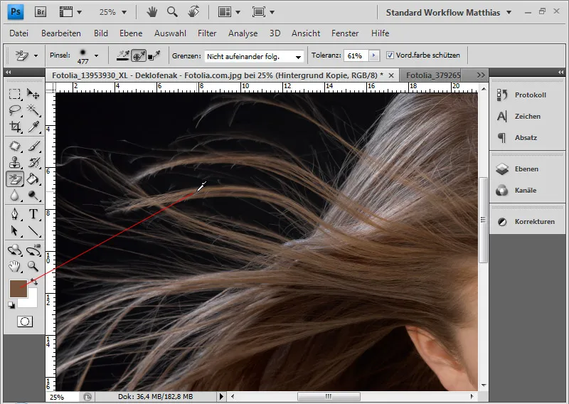 Recorte de cabelo com a borracha de fundo - nunca foi tão fácil.