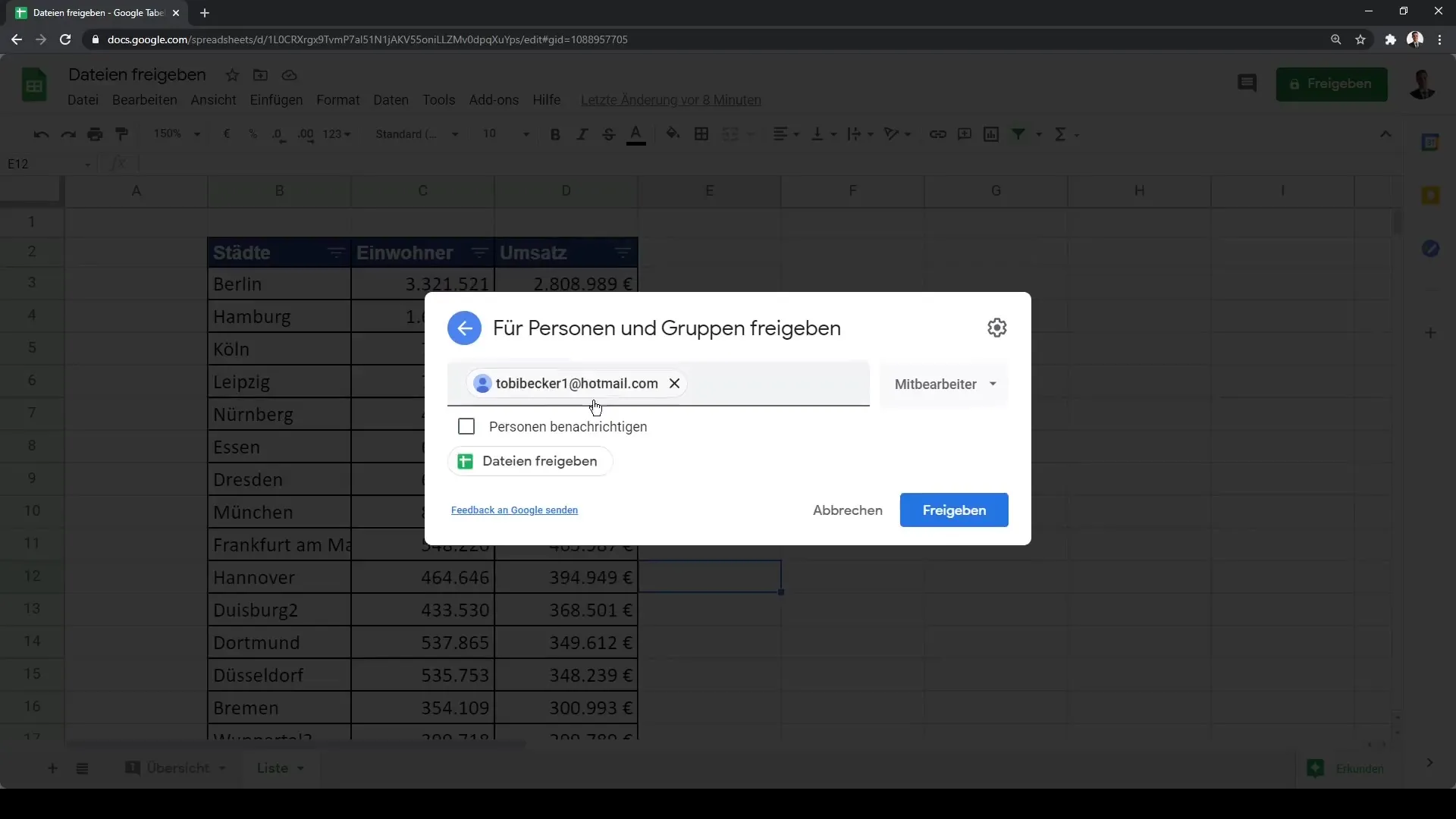 Google Sheets'i jagamine on lihtne