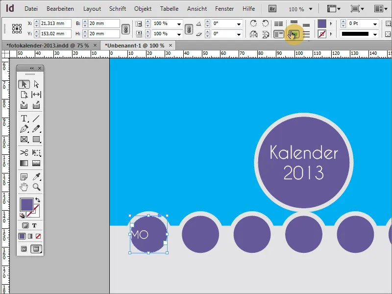 Mendesain kalender foto termasuk sampul di Adobe InDesign.