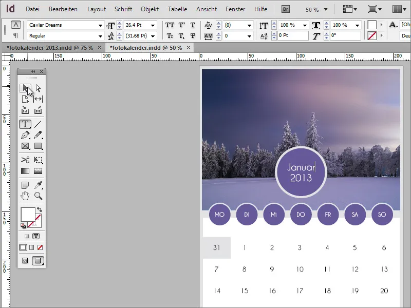 Mendesain kalender foto termasuk sampul di Adobe InDesign.