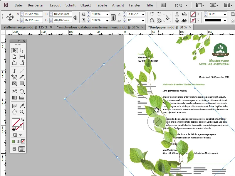 Merancang kertas surat klasik/modern dan bermain-main dengan Adobe InDesign.
