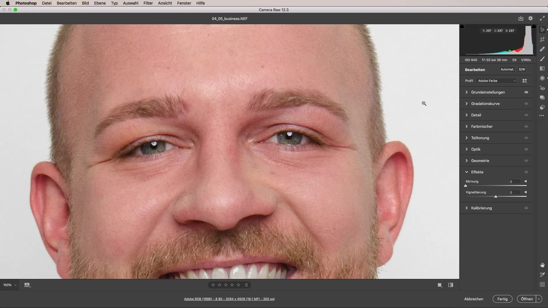 Optimizing business portraits with Camera Raw Optimally editing business portraits with Camera Raw