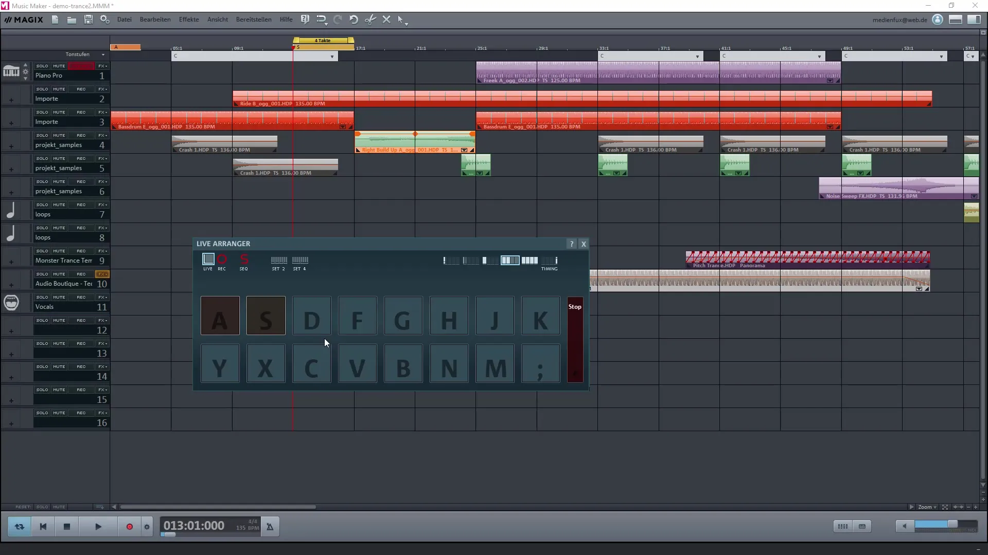 Criar sua própria faixa musical com o Magix Music Maker é simples Criar sua própria faísca musical com o Magix Music Maker é fácil
