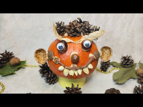 Forhåndsvisningsbillede: Halloween-græskaransigt lavet af naturmaterialer: vejledning med video og billeder