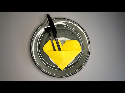 Imagen de vista previa: Bolsa de cubiertos en forma de coraz&oacute;n hecha de servilleta: instrucciones con fotos y video
