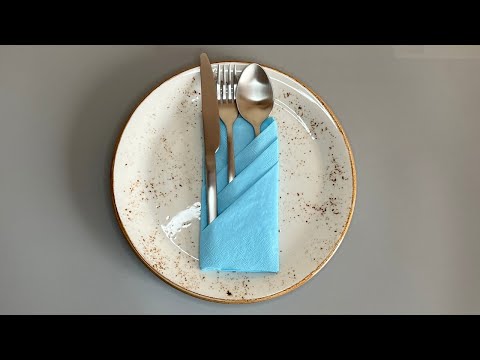 Esikatselukuva: Ruokailuvälinelaukun taittaminen serviettiin (vaihtoehto nro 3): Ohjeet valokuvin ja videolla